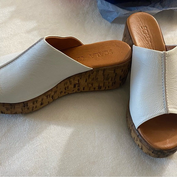 Scala Wedge Espadrilles - Picture 2 of 5